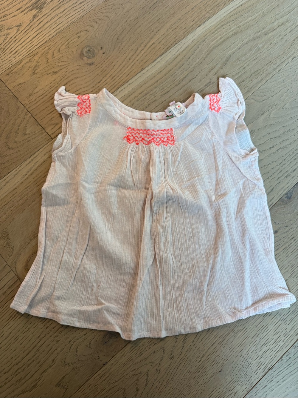 Bonpoint Pale Pink Girls' Flutter Sleeve Top with Neon Coral Embroidery Size 4